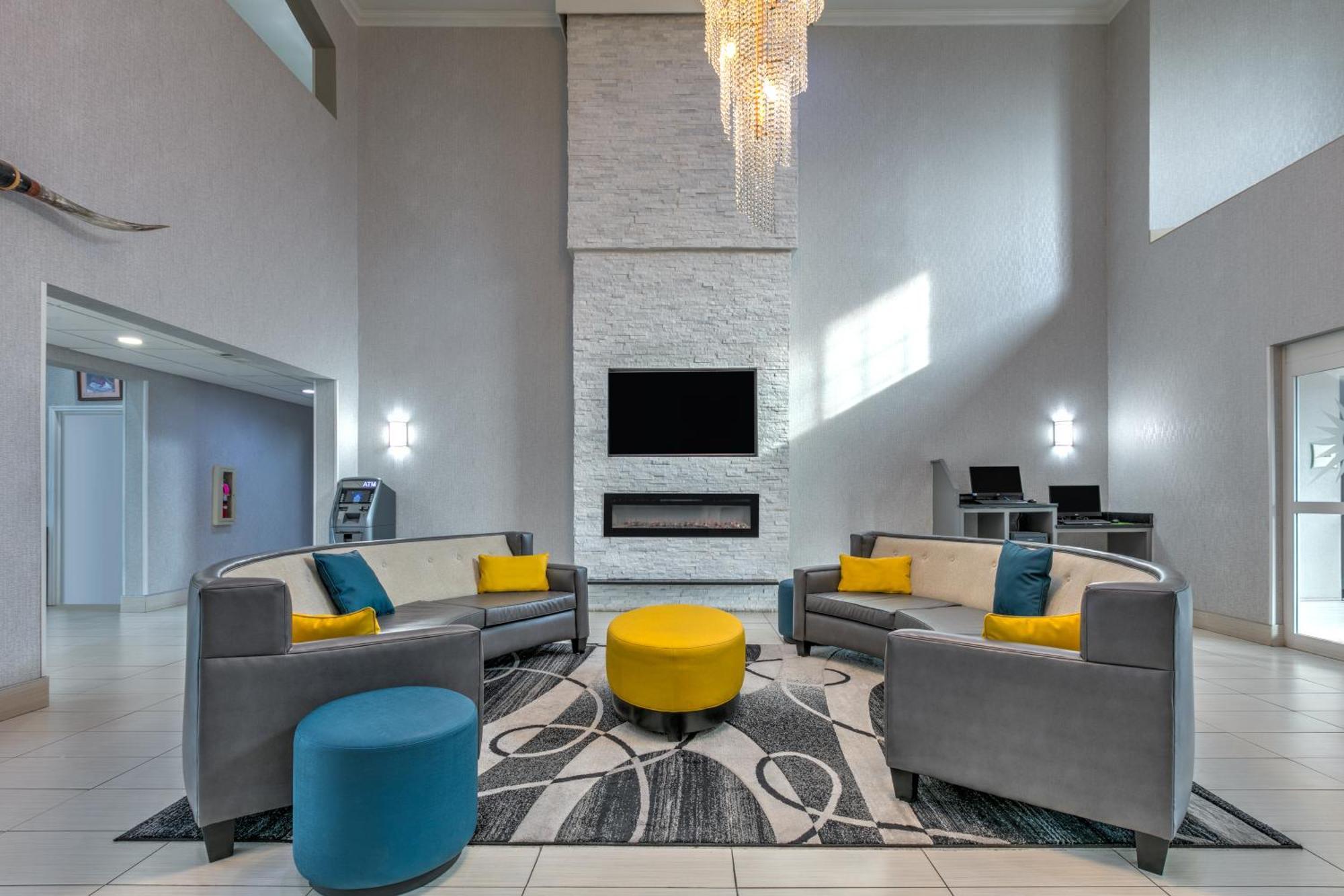 Hotel La Quinta By Wyndham 3*