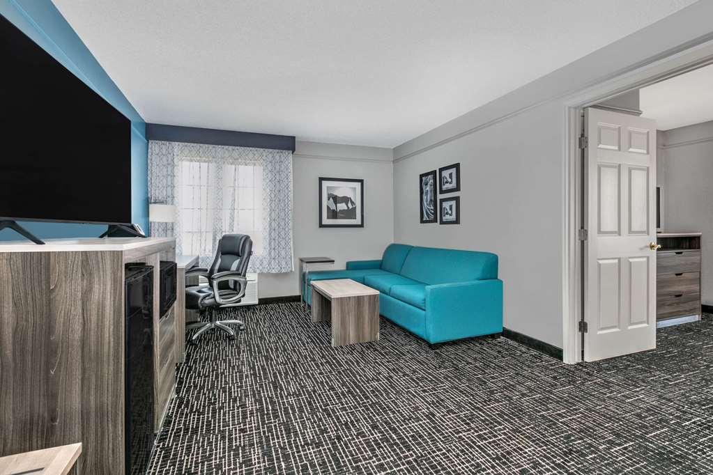 La Quinta By Wyndham Hotel